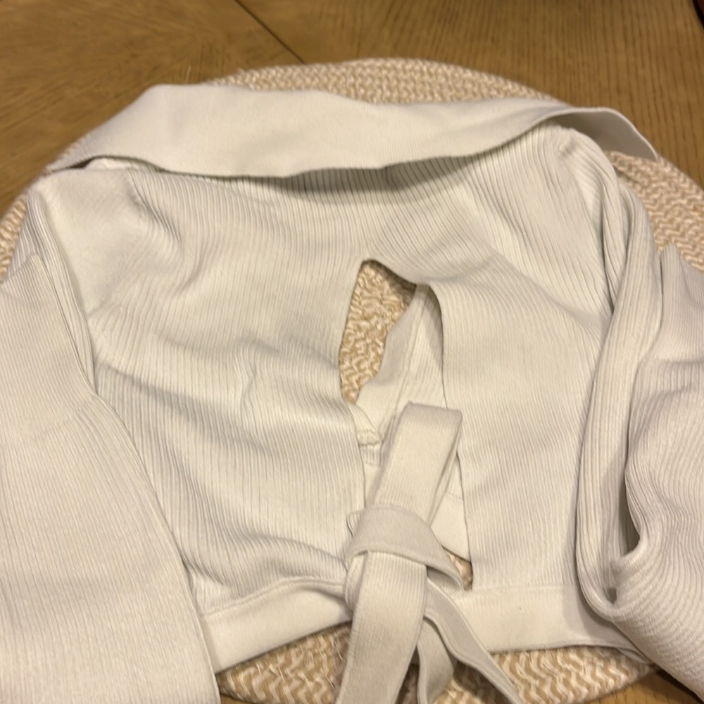 Top - Picture 4 of 4